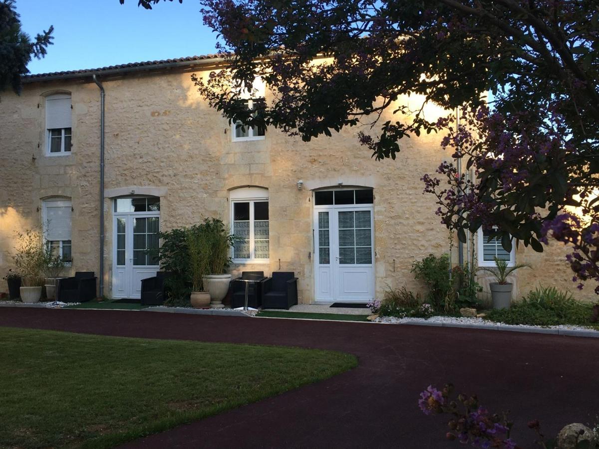 Jardin D'Arcy - Chambres D'Hotes Avec Piscine Et Spa Bois Exterior photo