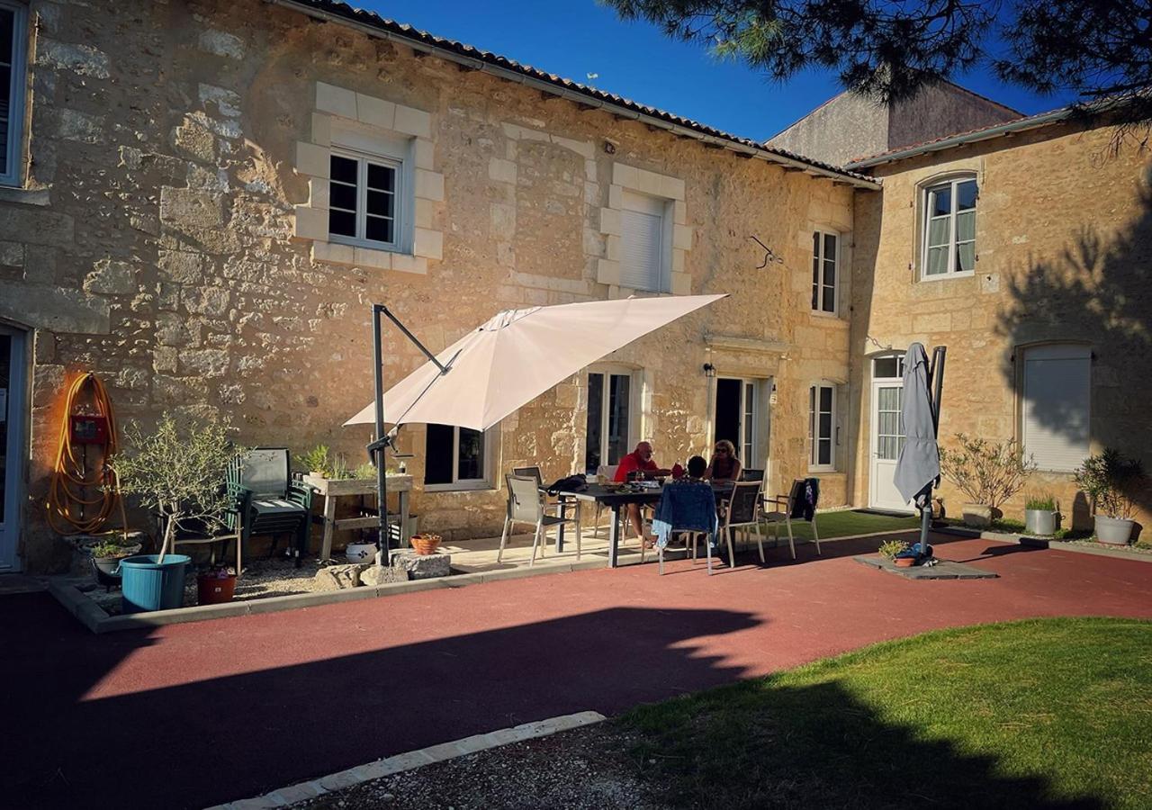 Jardin D'Arcy - Chambres D'Hotes Avec Piscine Et Spa Bois Exterior photo