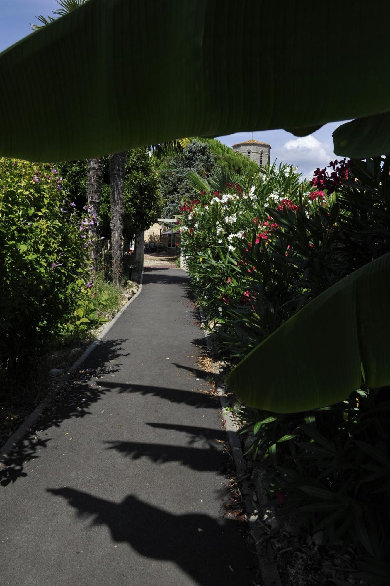 Jardin D'Arcy - Chambres D'Hotes Avec Piscine Et Spa Bois Exterior photo