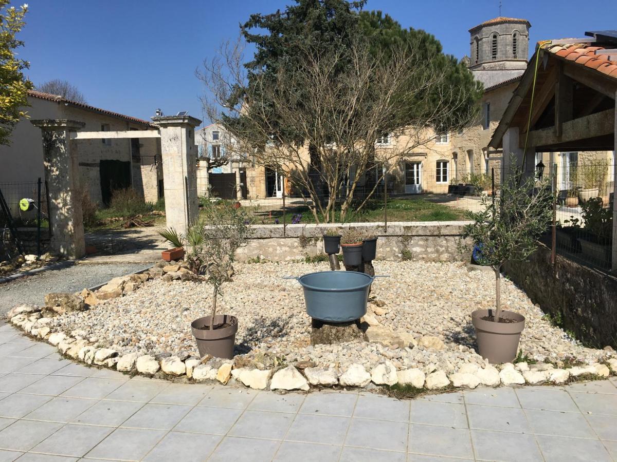 Jardin D'Arcy - Chambres D'Hotes Avec Piscine Et Spa Bois Exterior photo