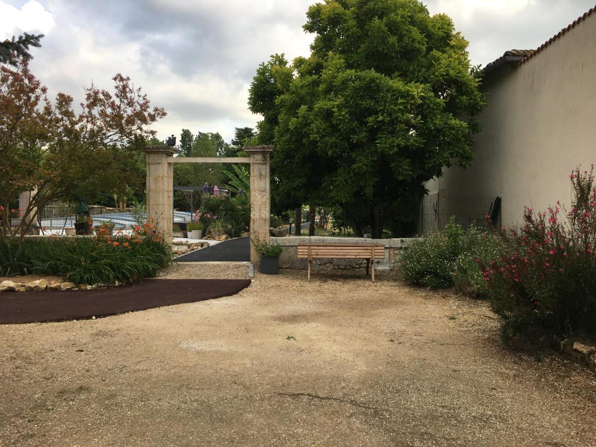 Jardin D'Arcy - Chambres D'Hotes Avec Piscine Et Spa Bois Exterior photo
