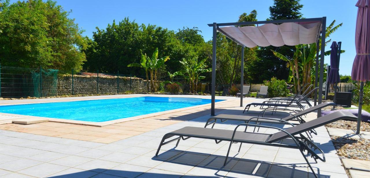 Jardin D'Arcy - Chambres D'Hotes Avec Piscine Et Spa Bois Exterior photo